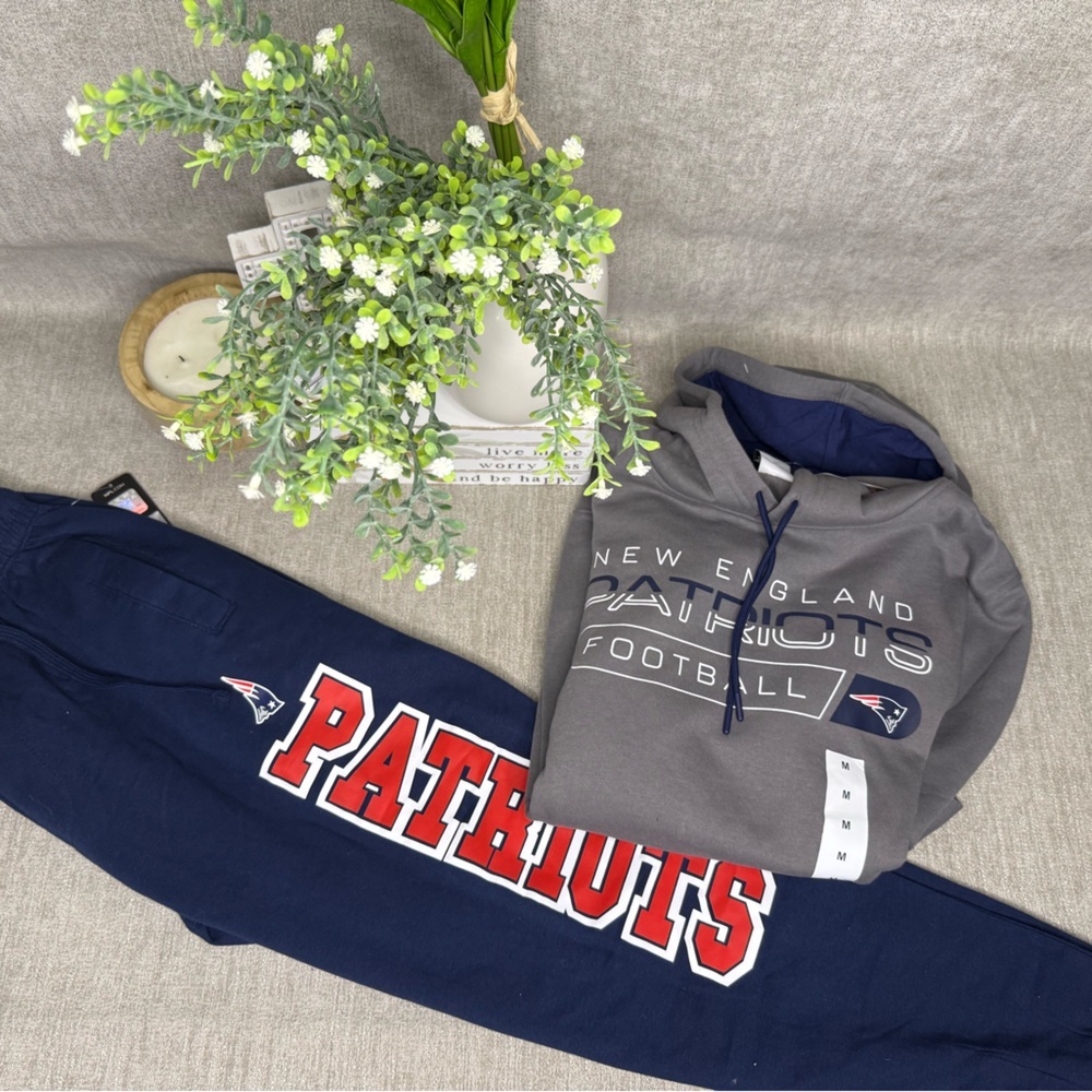 New England Patriots Men’s Medium 2-Piece Hoodie & Sweatpants Set NWT